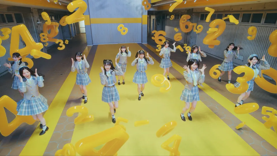 ≒JOY “Tell Me Your Phone Number!” Music Video