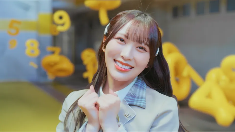 ≒JOY “Tell Me Your Phone Number!” Music Video