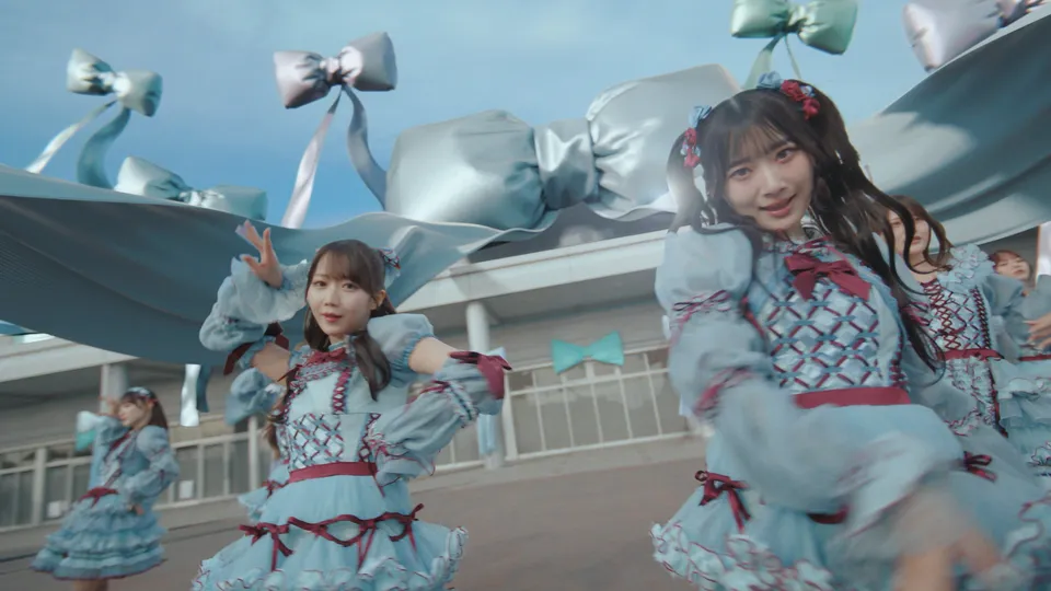 =LOVE 20th Single『劇薬中毒』Music Video